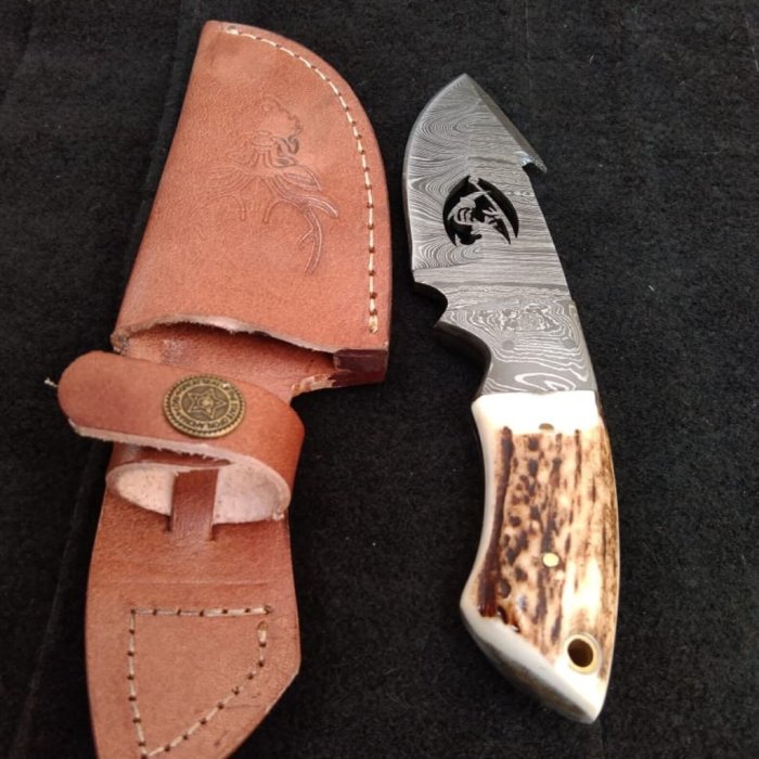 Handcrafted Damascus Steel Gut Hook Knife With Leather Case