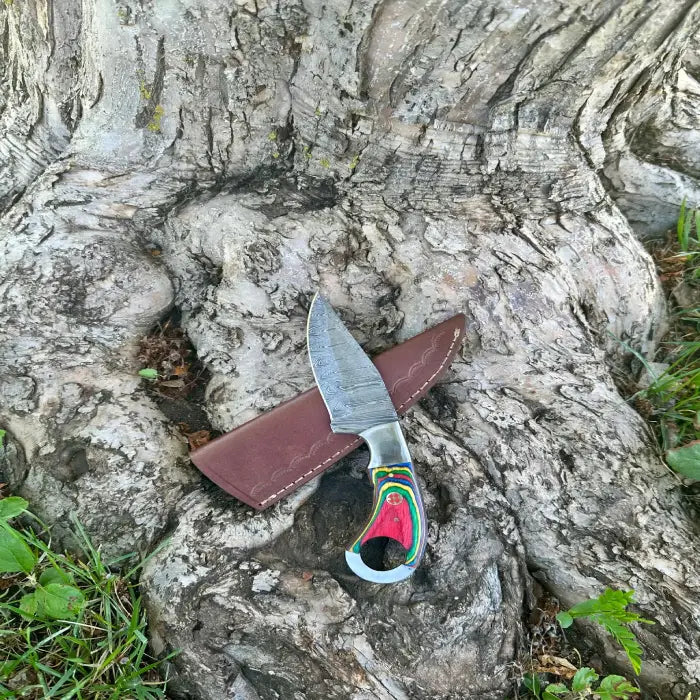 Handmade Damascus Steel| Hunting Skinning Knife | Pakkawood Handle|Full Tang with Leather Sheath