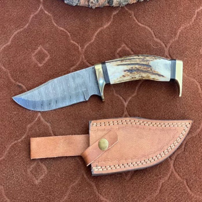 Stag Horn Skinning Knife of Damascus Steel with Leather Case