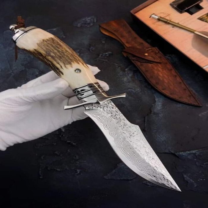 Hand Forged Damascus Steel Antler Knife