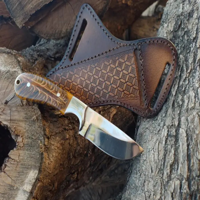 Mirror finish Western Cowboy knife with pancake leather sheath