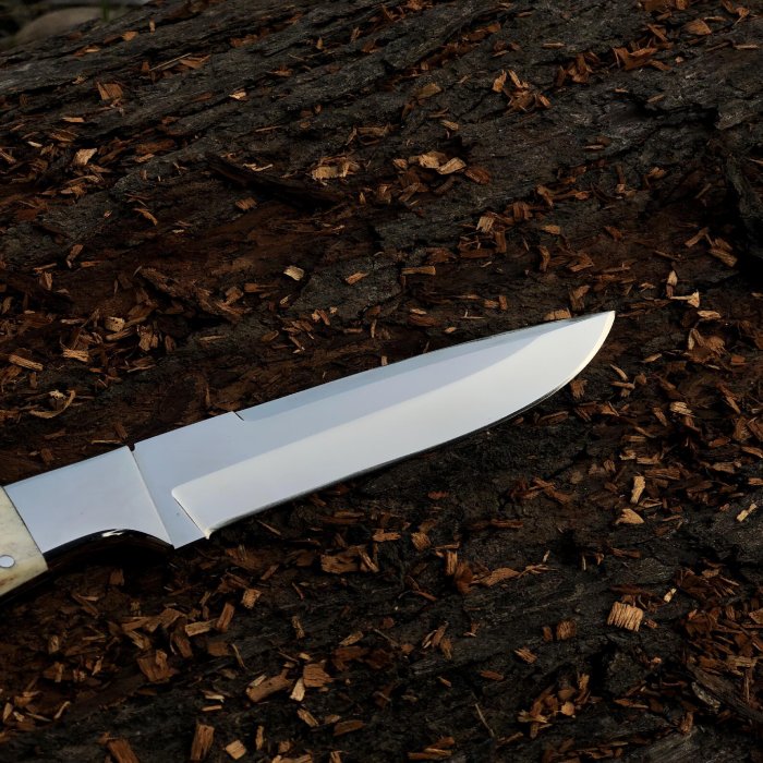 D2 Steel Fixed Blade Hunting Knife with Stag Horn Handle and Leather Sheath