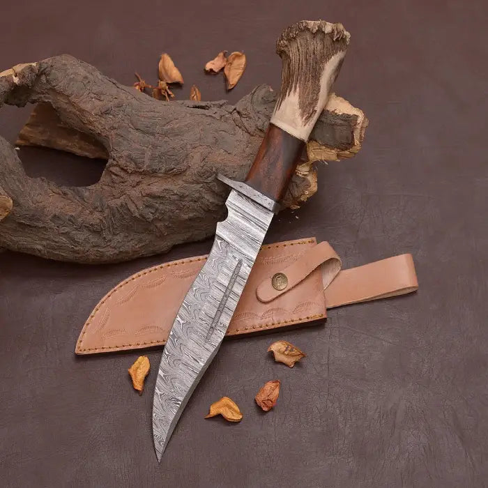 Damascus Hunting Knife, Stag Horn Handle, Outdoor Survival Tool