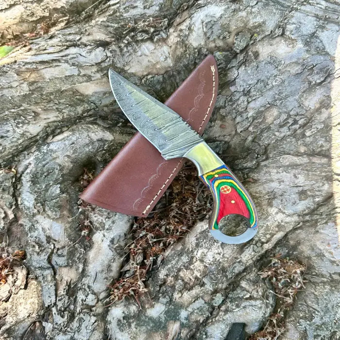 Handmade Damascus Steel| Hunting Skinning Knife | Pakkawood Handle|Full Tang with Leather Sheath