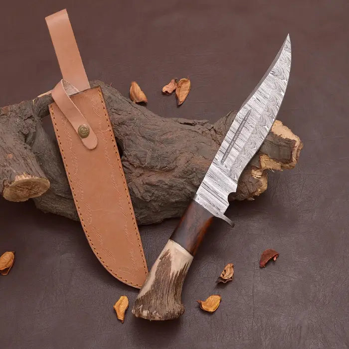 Damascus Hunting Knife, Stag Horn Handle, Outdoor Survival Tool