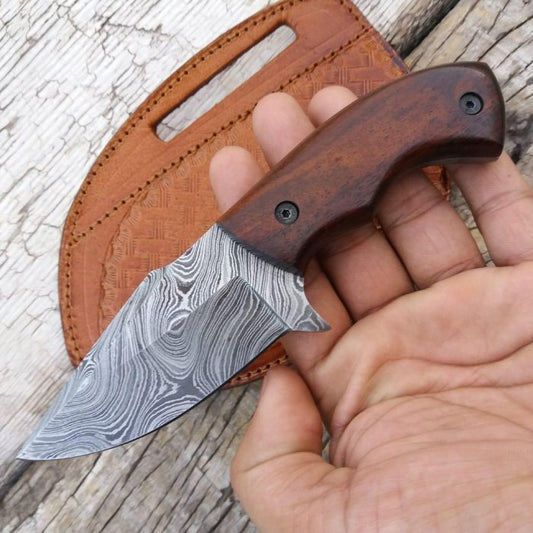 Damascus Steel Cowboy Knife: Rosewood Handle, Leather Cross Draw Sheath