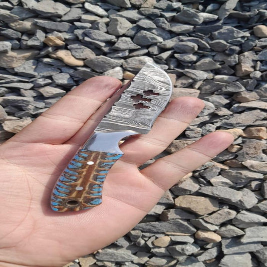 Handmade Damascus Steel Skinner Knife with Leather Sheath
