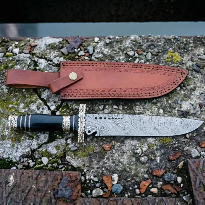 Handmade Damascus Bowie Knife – Clip Point Hunting Knife with Leather Handle