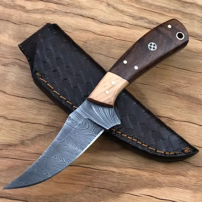 Handmade Damascus Steel Skinner Bushcraft Hunting Knife